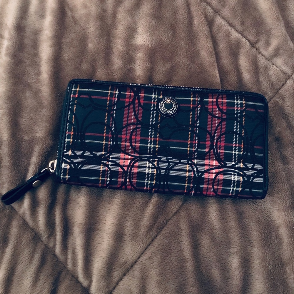 NWOT Signature Coach Wallet